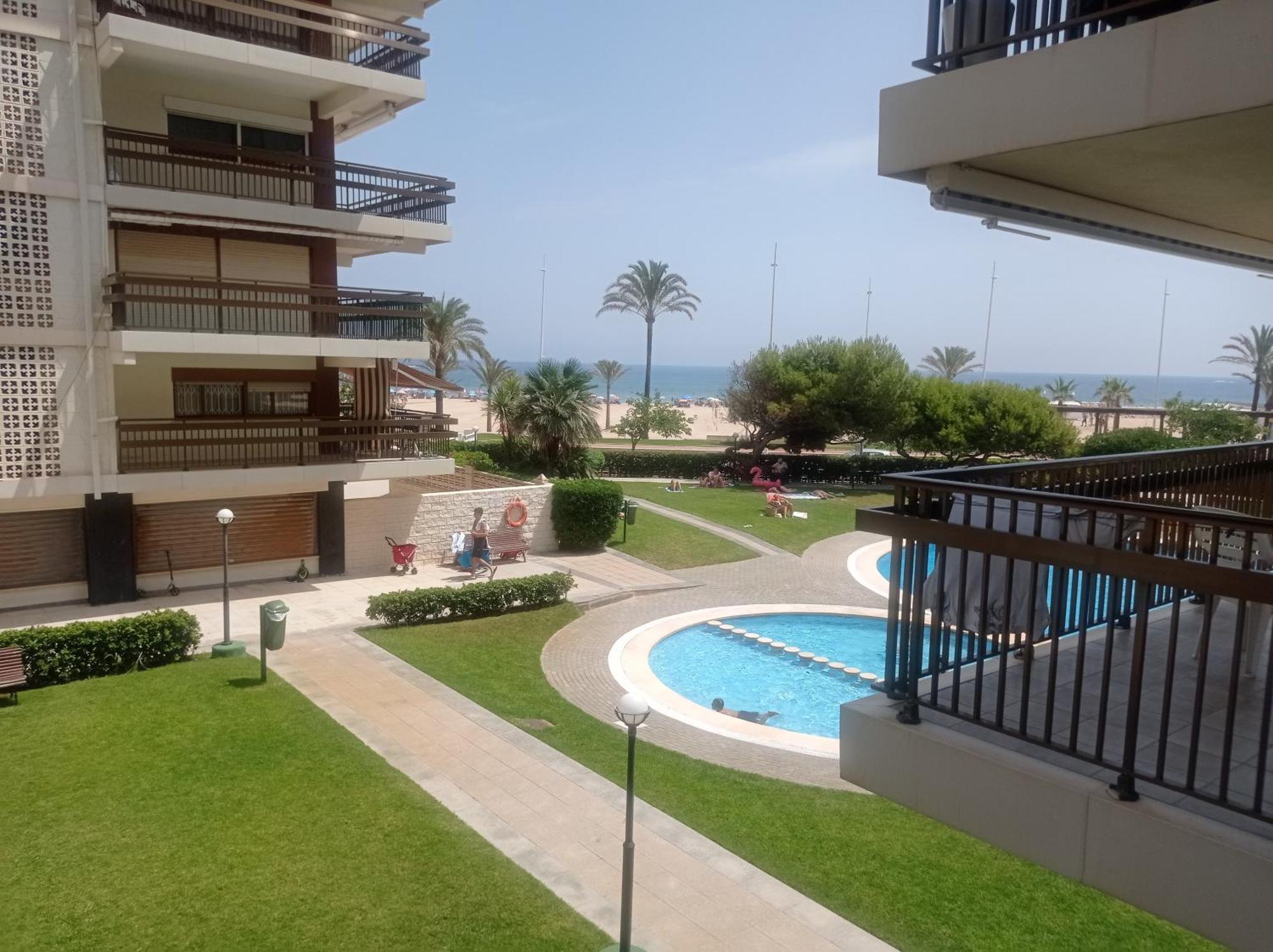 Manila Solo Familias Serviplaya Gandía Εξωτερικό φωτογραφία